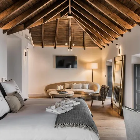 Hotel Boutique La Ciudadela 4*