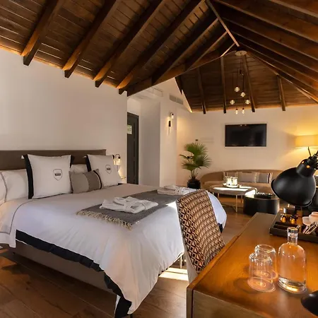 Hotel Boutique La Ciudadela 4*